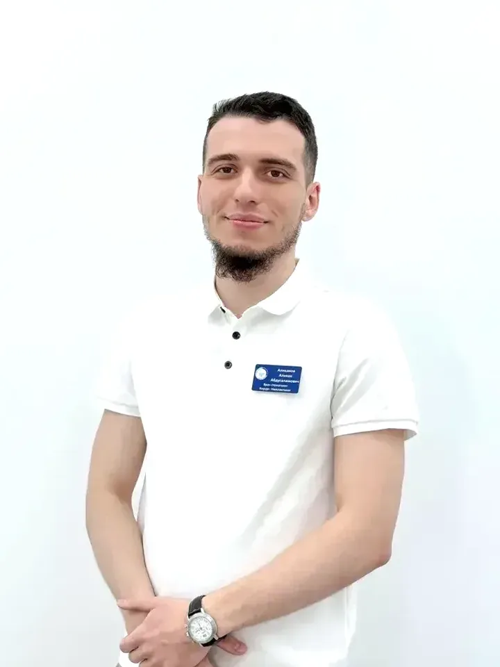 Алиханов Алихан Абдусаламович — Врач стоматолог, хирург-имплантолог